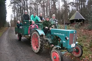 Traktoren Traktor mit Anhänger